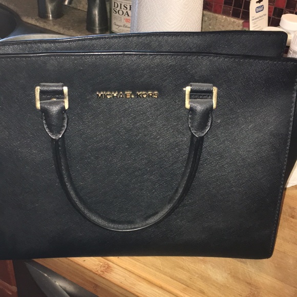 Handbag - Picture 3 of 4